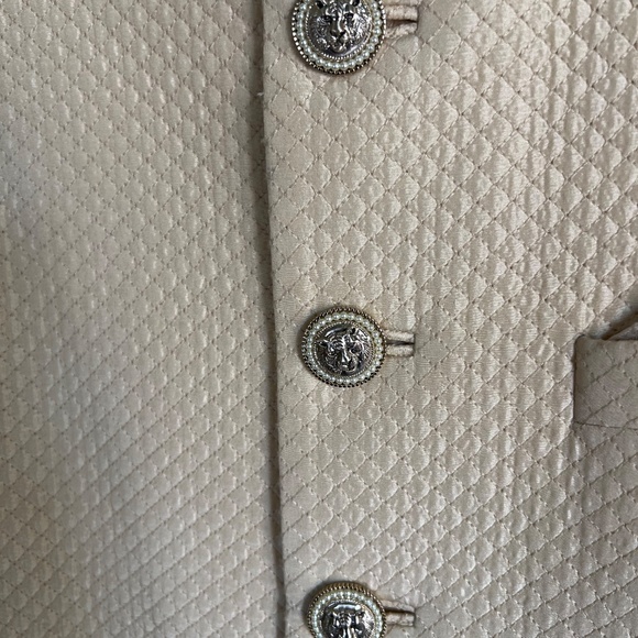 Sabyasachi Sherwani and Shawl - Picture 7 of 12